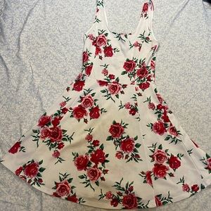 US 6 dress with roses